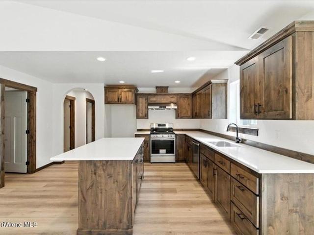 House for sale in Oldtown, Idaho