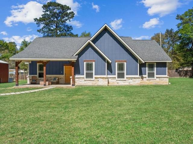 House for sale in Pinehurst, Texas