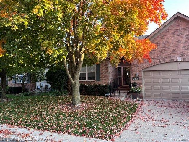 Condo for sale in Commerce Charter Township, Oakland County