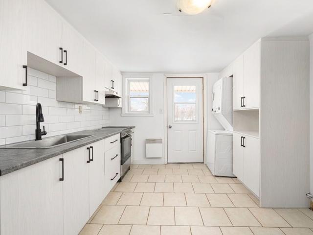 Apartment for rent in Dorval, Quebec