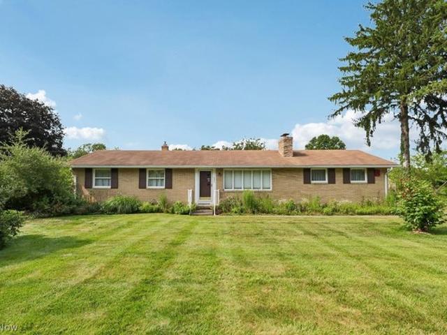 House for sale in Uniontown, Ohio