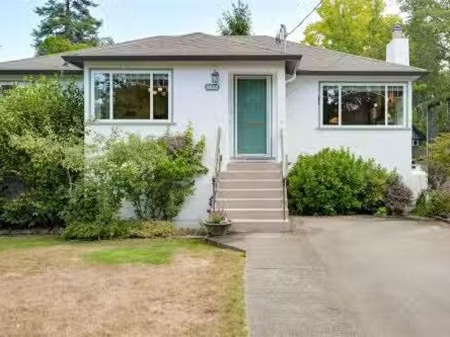 House for sale in Saanich, British Columbia