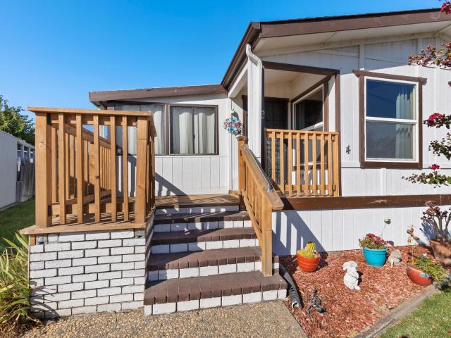 House for sale in Loybas Hill, Corning