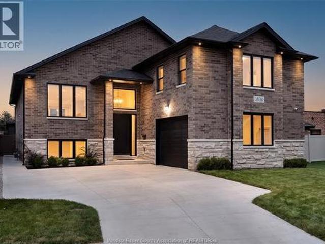 House for sale in Roseland, Windsor