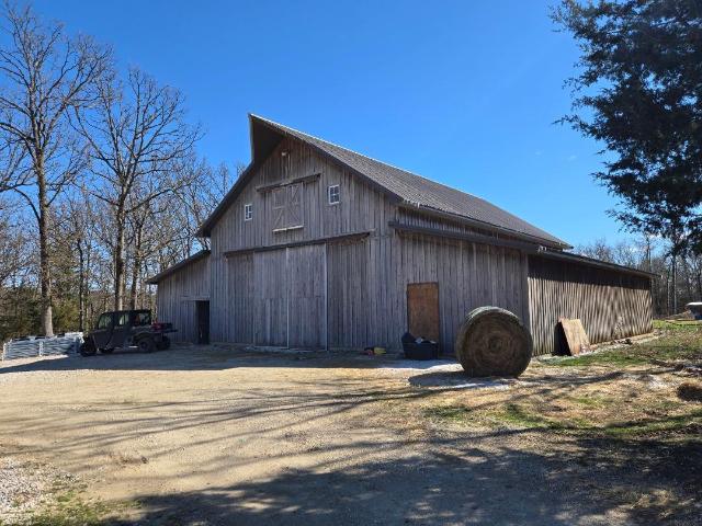Farm for sale in Buffalo, Missouri