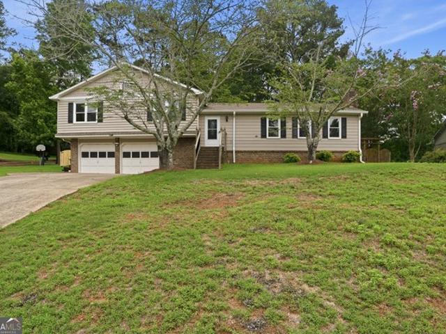 House for sale in Lilburn, Georgia