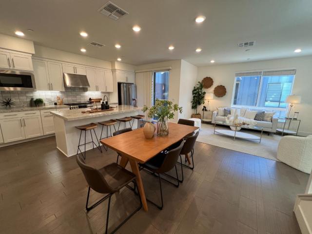 Townhouse for sale in Fremont