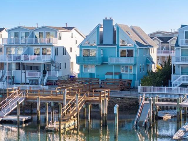Townhouse for sale in Avalon, New Jersey