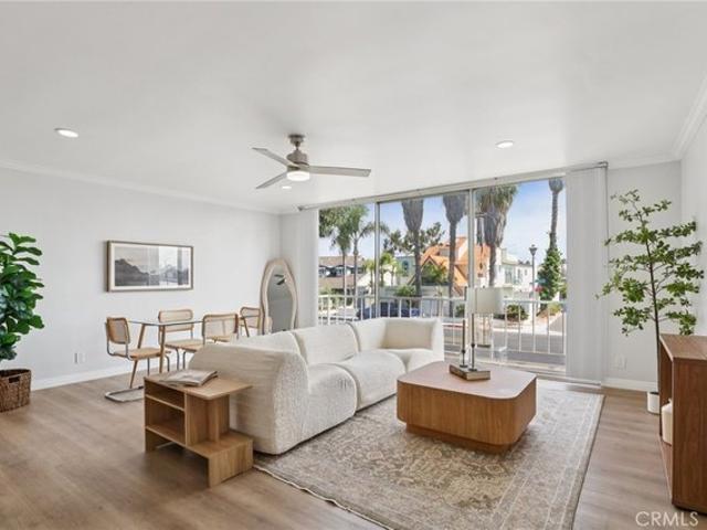 Condo for sale in Long Beach, California