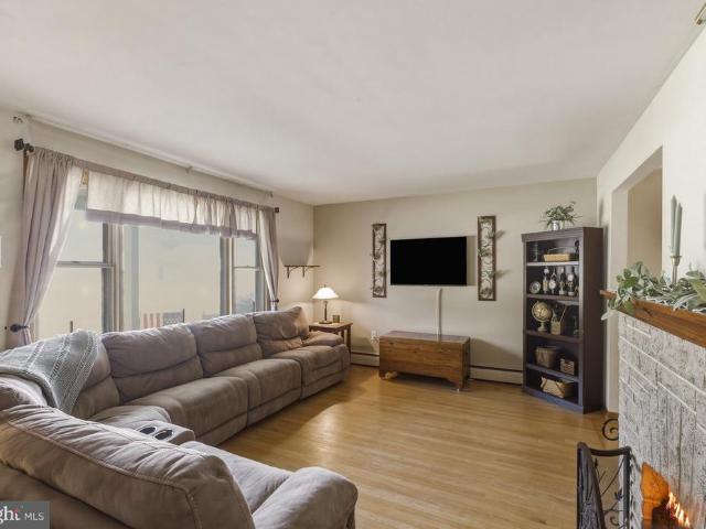 House for sale in Thorofare, New Jersey