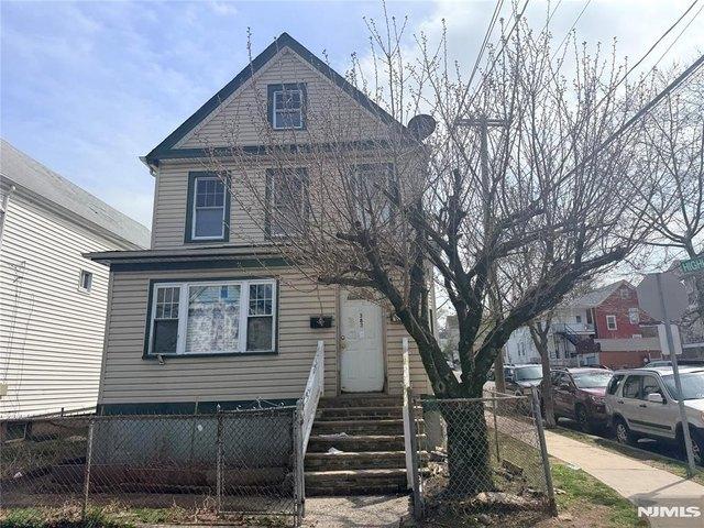 House for sale in Passaic, New Jersey
