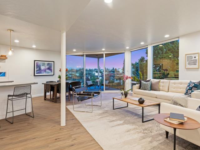 Condo for sale in Oakland