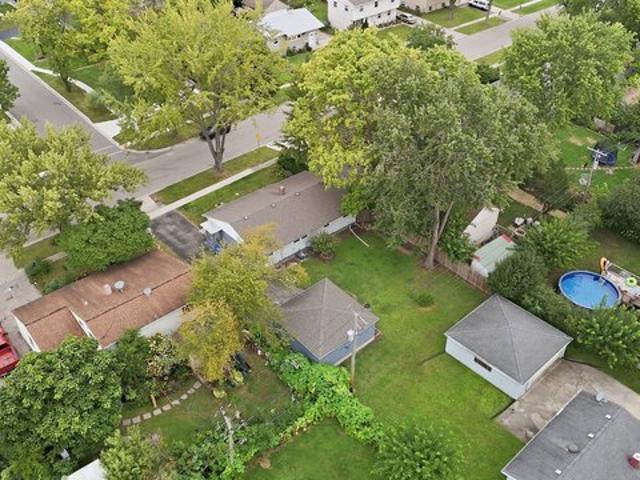 House for sale in Carpentersville, Illinois