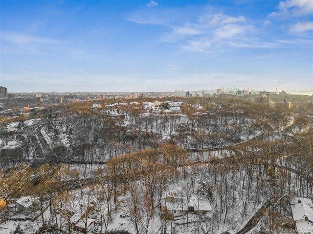 Townhouse for sale in The Bronx, Arverne