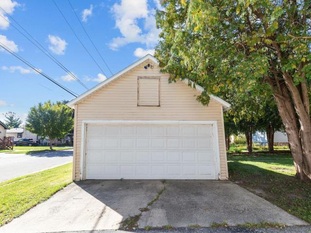 House for sale in Fond du Lac, Fond du Lac County