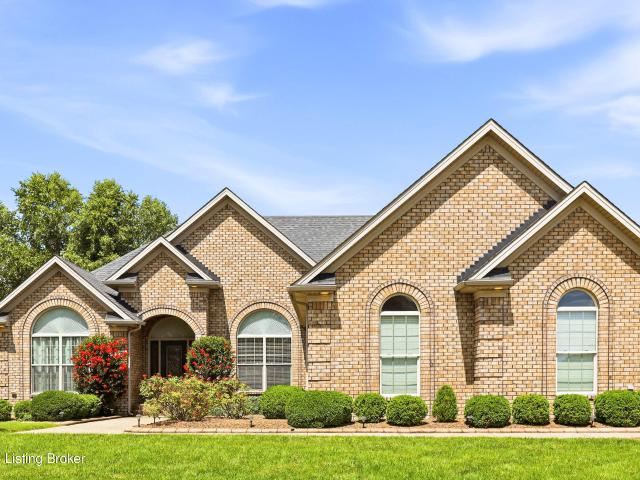 House for sale in Mount Washington, Kentucky