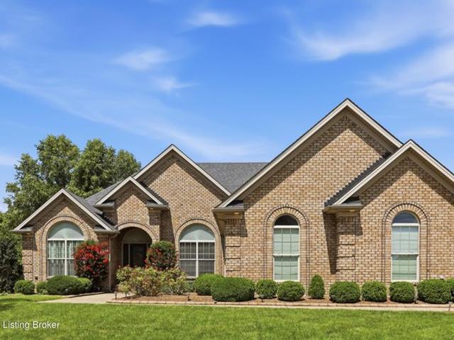 House for sale in Mount Washington, Kentucky