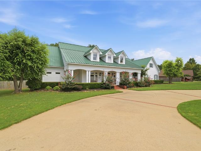 House for sale in Ark