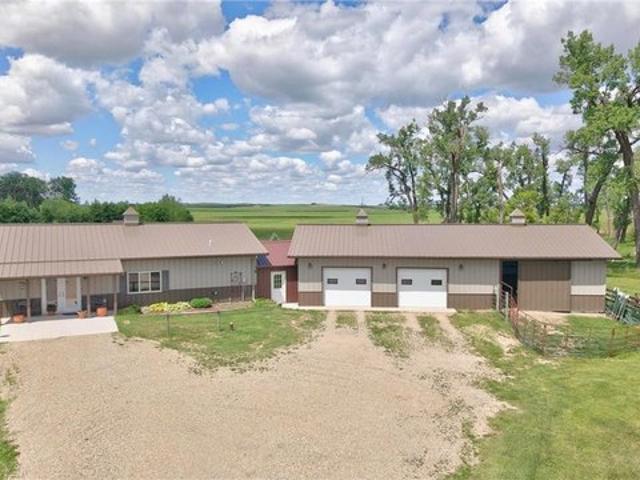 House for sale in Valley City, North Dakota