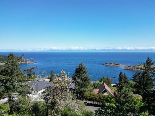 Land for sale in Hammond Bay, Nanaimo