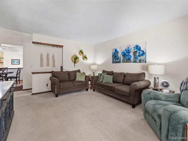 House for sale in Cranberry Estates, Clinton Township