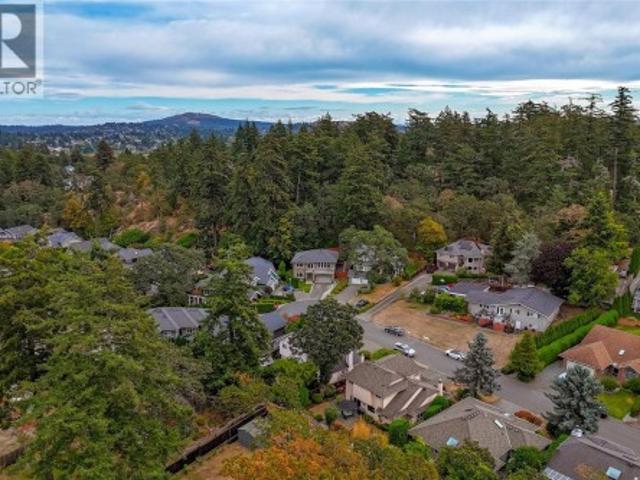 House for sale in Saanich, British Columbia