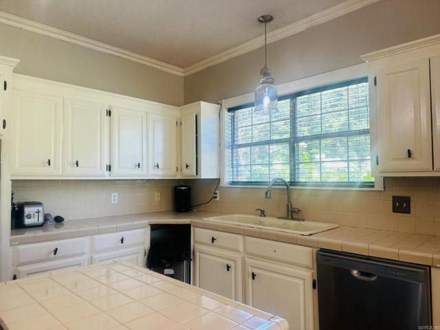 House for sale in Ark