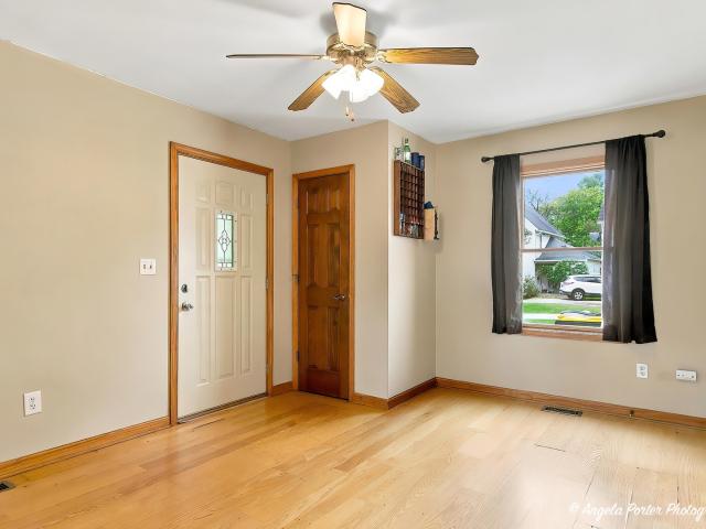 House for sale in Spring Grove, McHenry County