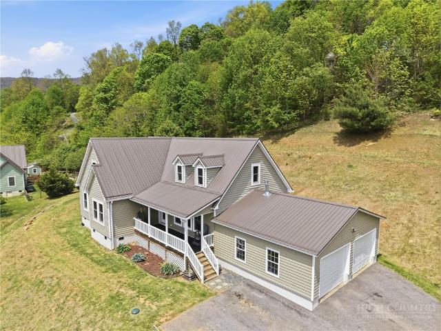 House for sale in West Jefferson, North Carolina