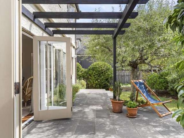 Townhouse for sale in Parnell