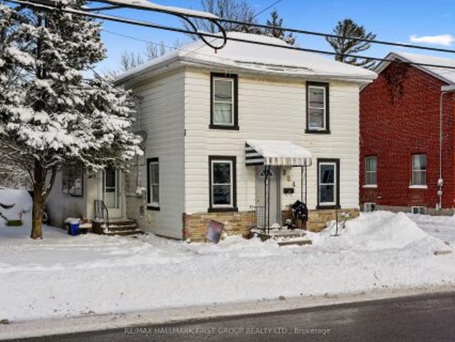 Duplex for sale in Cobourg, Ontario
