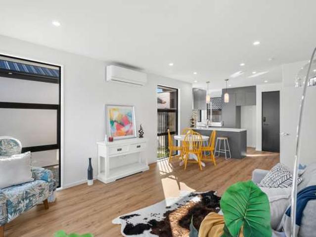 House for sale in Chaslands, Canterbury