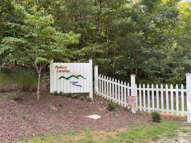 House for sale in Pittsville