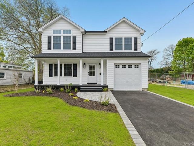 House for sale in Babylon, New York