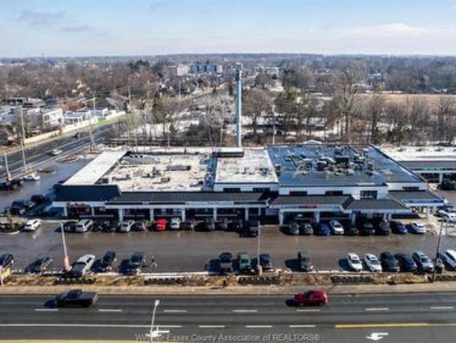 Commercial for rent in Roseland, Windsor
