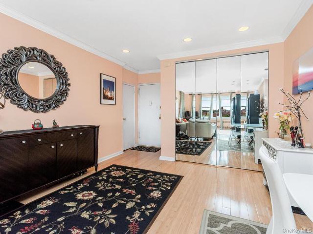 Property for sale in The Bronx, Arverne