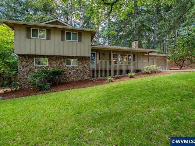 House for sale in Oregonia