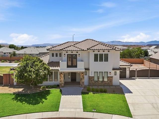 House for sale in Washington, Utah