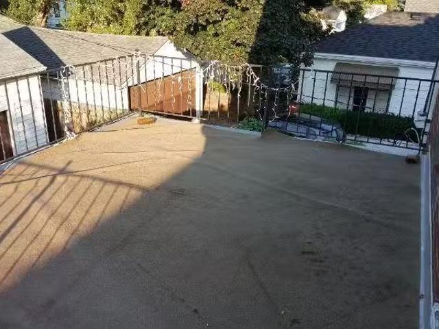 Condo for rent in Troy