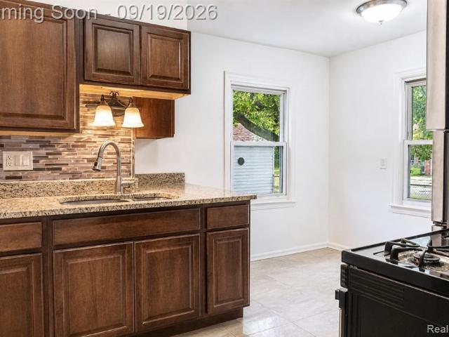 House for sale in Southwestern Outer Drive, Dearborn Heights