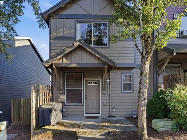 Townhouse for sale in Oregonia