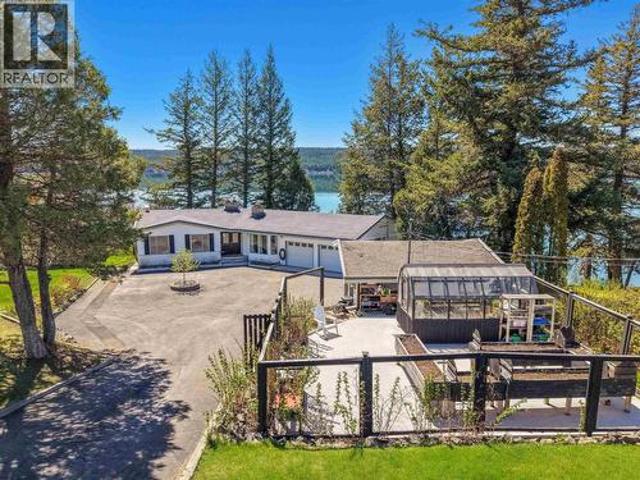 House for sale in 108 Mile Ranch, British Columbia