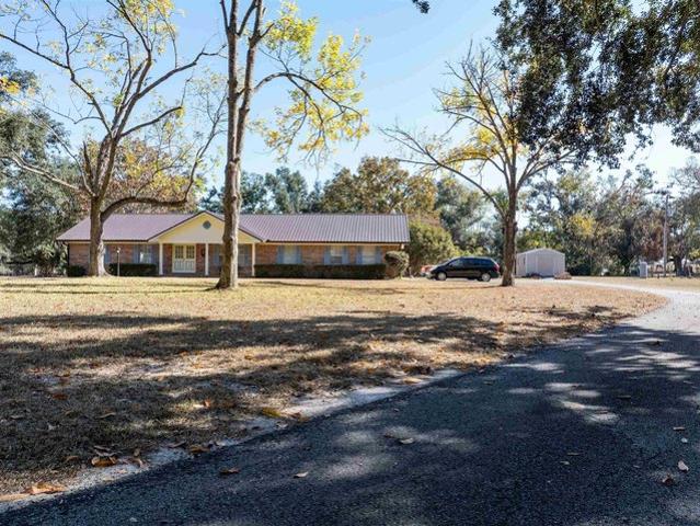 House for sale in Lee, Florida