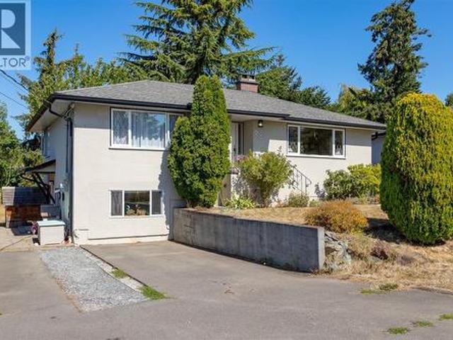 House for sale in Saanich, British Columbia