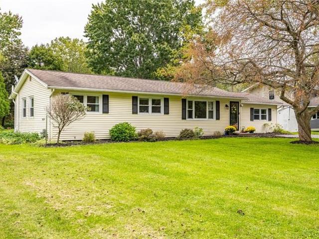 House for sale in Town of Walworth, Town of Macedon
