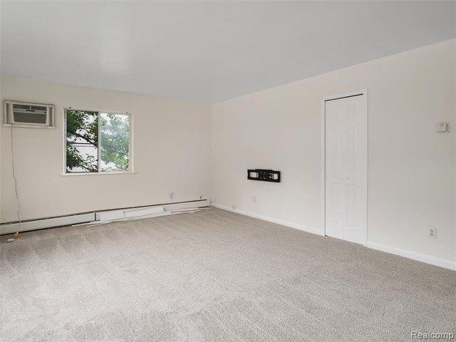 Condo for sale in Clinton Township, Michigan