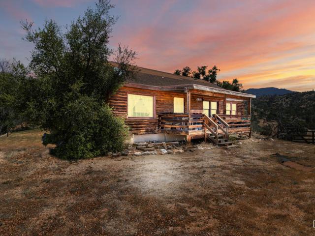House for sale in Caliente