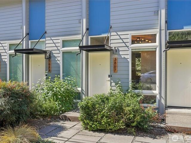 Townhouse for sale in Seattle, Washington