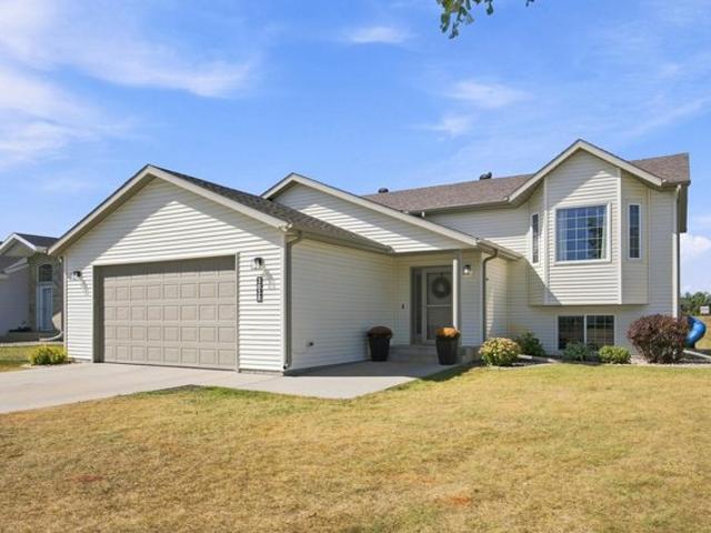House for sale in Eaglewood, West Fargo