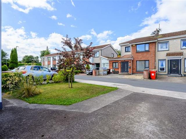Detached House for sale in Carrigaline, South Tipperary